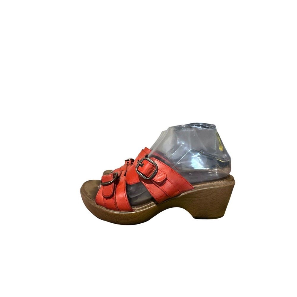 Dansko Jessie Red Strappy Sandal Womens Size 38 US 7.5 Leather Chunky Heel Clog
